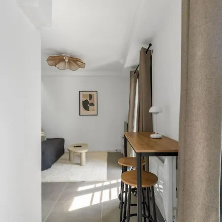 アパート Duplex Proche De Paris, Calme Et Moderne アニエール
